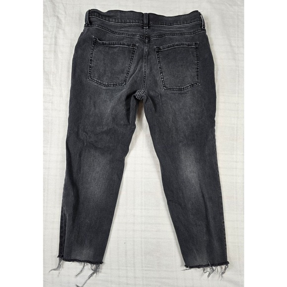 Old Navy High Straight Boyfriend Distressed Cropped Raw Hem Jeans Black 8 Petite - Picture 2 of 6